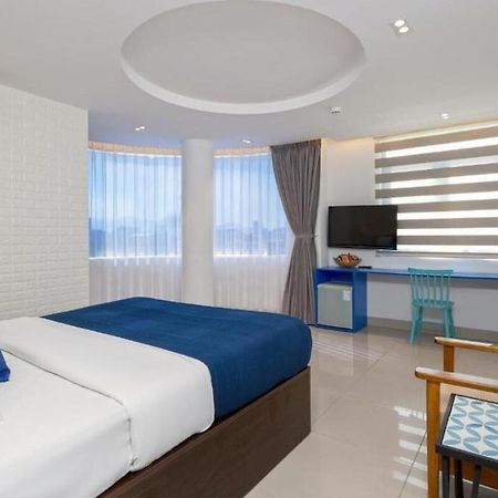 Lucia Beach Hotel ดานัง ภายนอก รูปภาพ